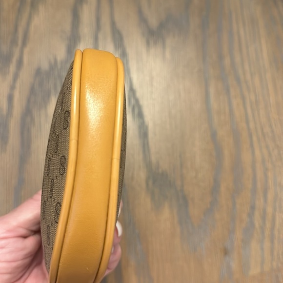 Gucci Coin/Credit Card Purse - Picture 6 of 16